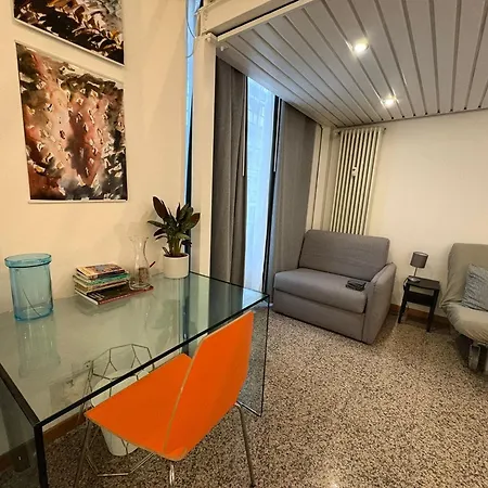 Apartamento Susa Flat M4 - 8 Minute To Duomo Milão
