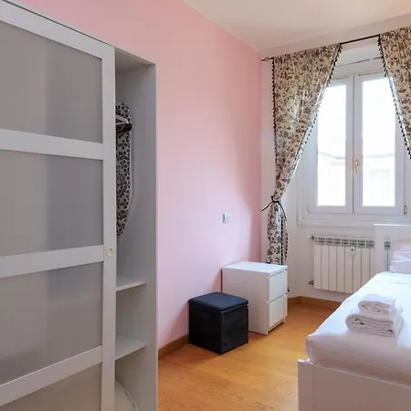 Xenia - 3 In Via Broggi 15 Apartamento