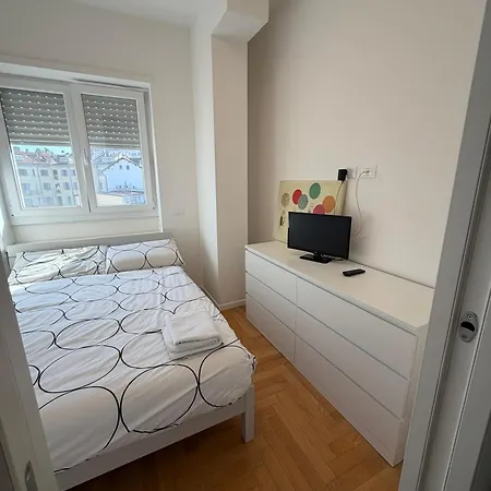 Trilocale Moderno Con Terrazzo E Parcheggio Appartement