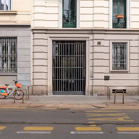 Porta Venezia Bilocale Premium Apartamento Milão