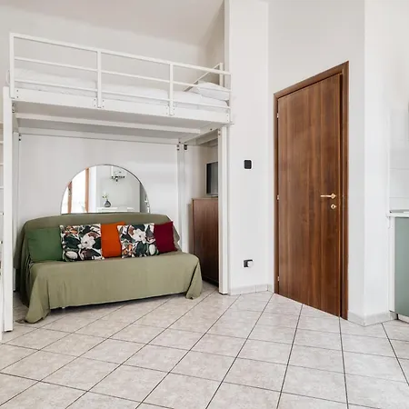 Hostmate - - Volturno - Isola * ميلان