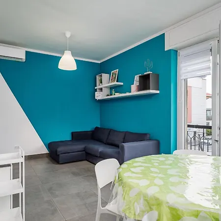 New - 2br - 2 Baths - A-c - M2 Cimiano - Bus 53 * ميلان