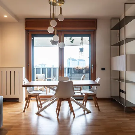 Apartman Youhosty - Forze Armate 250 *