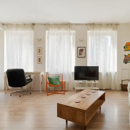 Apartamento Guesthost - Cozy Balcony Flat X2 Porta Garibaldi *