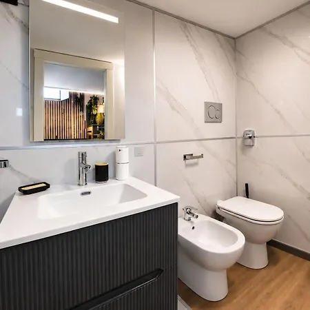 Zona Navigli Design Loft , Proiettore Schermo 80