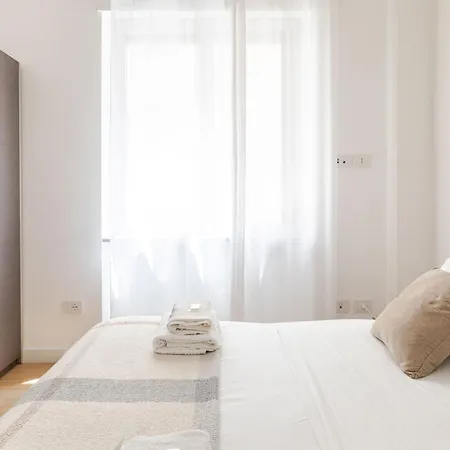 - Two-bedroom Near Duomo *
