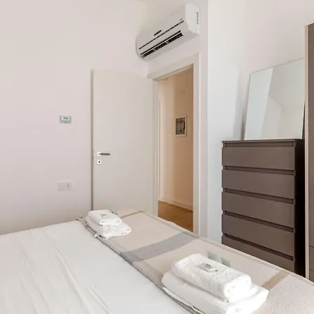 شقة - Two-bedroom Near Duomo