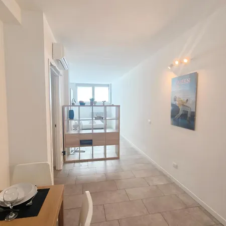 Apartamento Strategic & Large With Self Check In - Fondazione Prada, With Ac, Wifi, Washing Machine Milão