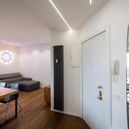 Elegant Designer In The Monumental Area