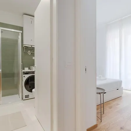 Guesthost - Modern X4 In Porta Romana Apartamento *