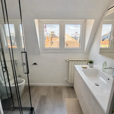 Bright Modern Loft In The Crocetta Area * Milánó