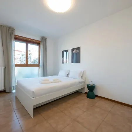Apartman Xenia - 4 In Via Cassano 14 Milánó