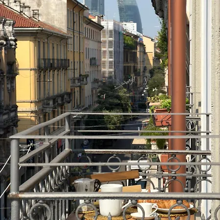 Baiamonti Moma Live In Sarpi Apartamento Milão