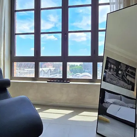 Luxury Loft Near Palaitalia Milánó