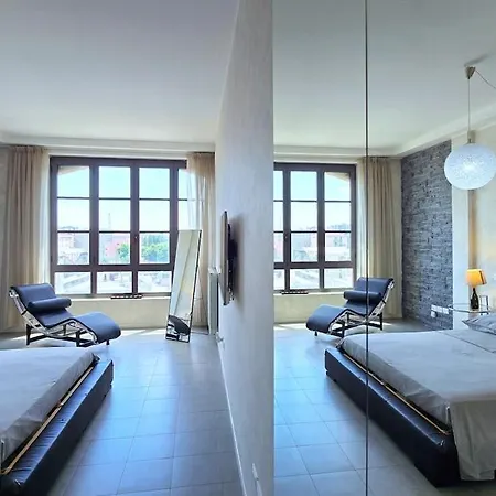 Luxury Loft Near Palaitalia * Milánó
