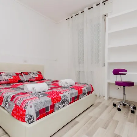 Lugano S&s Home, Moderna E Tranquilla, Vicino Al Centro Di Milano, Con Parcheggio Gratuito Esterno