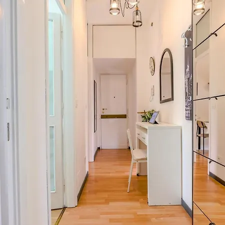 Apartamento In Porta Romana, Garage, Ac, Wifi *
