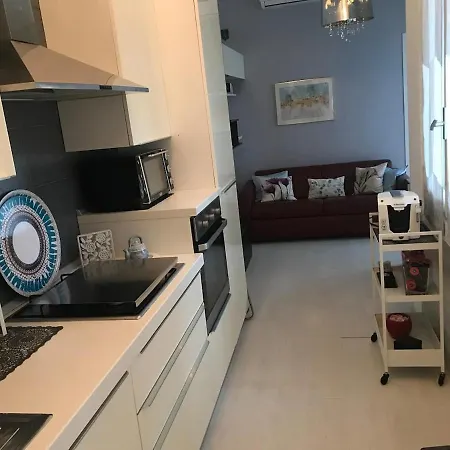 Bilo Con Terrazzo Certosa 34