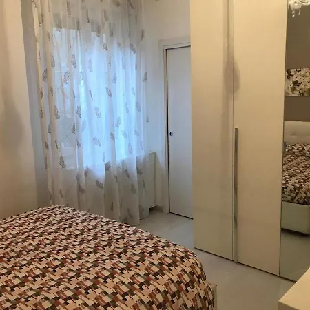 شقة Bilo Con Terrazzo Certosa 34 *