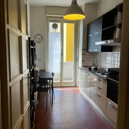 5 Rooms, 10 Guests, 220sqm, Terrace, 5mn Duomo