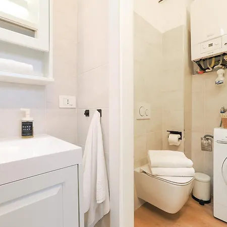 Contempora - Charming Mansarda - Porta Venezia & Buenos Aires *