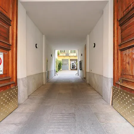 Contempora - Charming Mansarda - Porta Venezia & Buenos Aires *