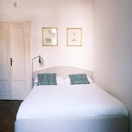 Comecasa Bocconi 3bdr Apartment