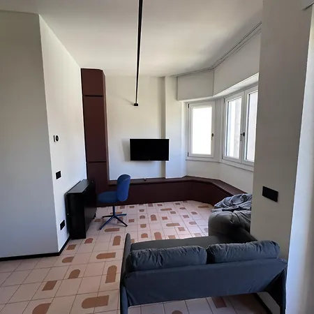 Moderno Monolocale Con Balcone E Parcheggio 207 Appartamento