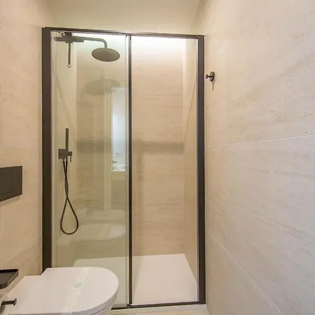 Lägenhet Luxury In The Center 1bedroom With Ac And Balcony *