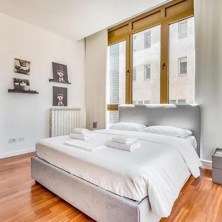 Luxury Duomo 4 Pax Via Stampa Apartmán *