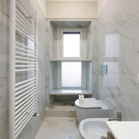 Xenia - Viale Monte Ceneri75 Apartamento *