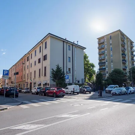 Xenia - In Via Monte Palombino 2 Milánó
