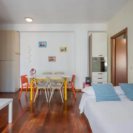 I-host - Spacious 1br For 6 People With Ac *