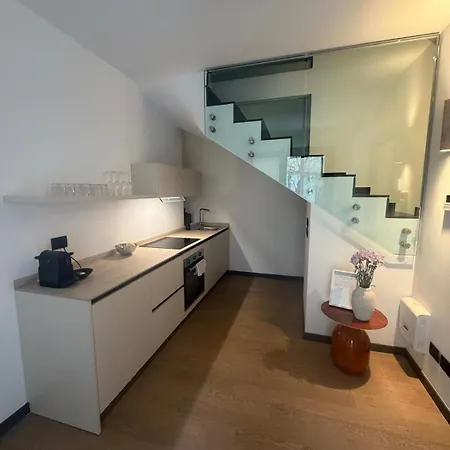 New Stylish 80sqm Near Parco Sempione Апартаменты Милан