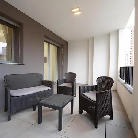 Appartement Design With Private Terrace *