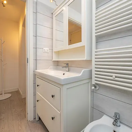M3 Modern Open-plan Space Close To The Metro
