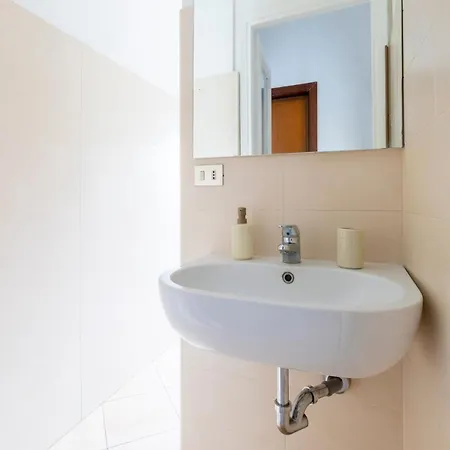 Cozy 5 Minutes From San Siro * Milano
