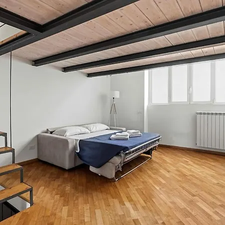 Elegant Loft Con Giardino In Citta - Scooter Park Apartman Milánó