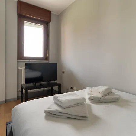 Guesthost - Bright Terrace X2 Affori Mm3 Apartamento Milão