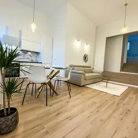 Citylife Designer - 75m2 - Near Metro