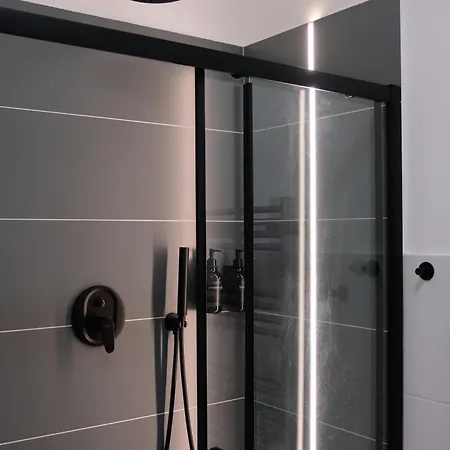 G House - Design E Comfort A - M4 Frattini Per Areoporto Linate * ميلان