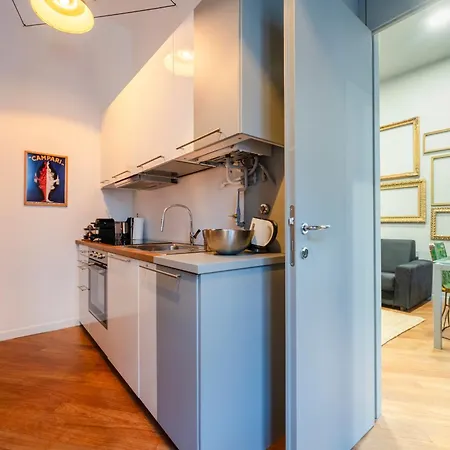 Intrho- Correnti Luxury * Milano