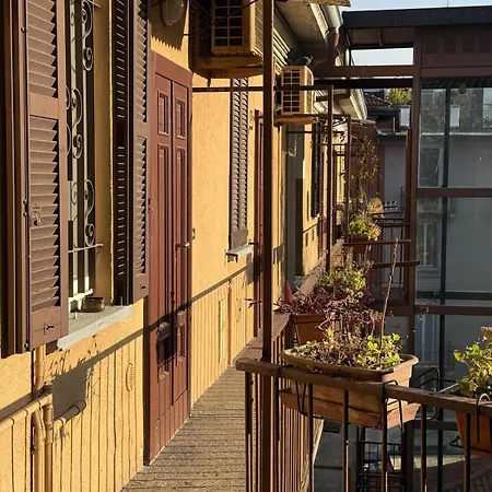 Bollicina Quiet Courtyard Navigli Private Garage Appartement