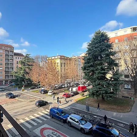 Design, Light & Comfort In Apartment Mailand