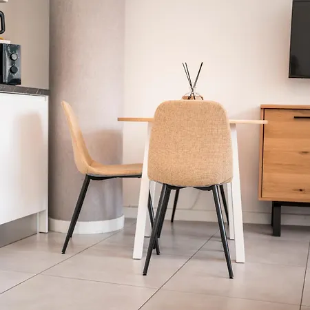 شقة Ponti Cozy - Private Parking Available, Near Navigli, Romolo Metro And Duomo