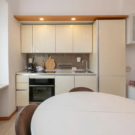 I-host - Stylish 1br Near Duomo & Navigli Διαμέρισμα *