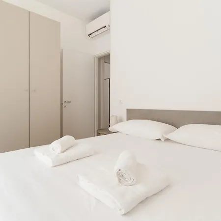 Guesthost - Modern X4 In Porta Romana *