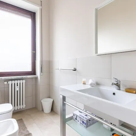 - Duomo Porta Venezia - Luxury 3 Br 3 Balconies Milano