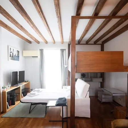 Elegant Navigli View Loft *