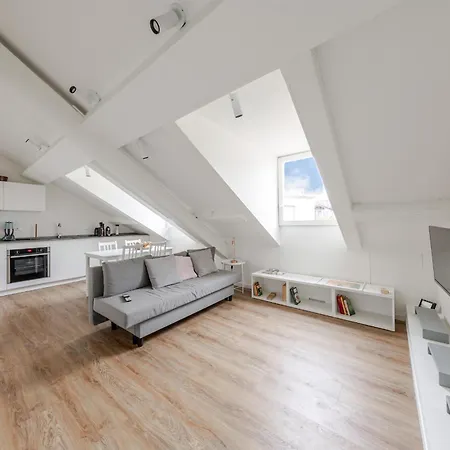شقة The White Attic - Cattolica District